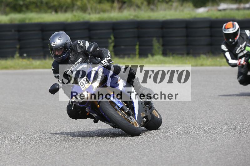 /Archiv-2025/53 16.09.2025 Track Day Domi Aegerter ADR/Gruppe gelb/98